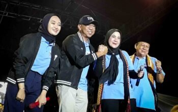 Ribuan Relawan Sedulur Mirzani Deklarasikan Dukungan Mirza-Jihan dan Eva-Dedi