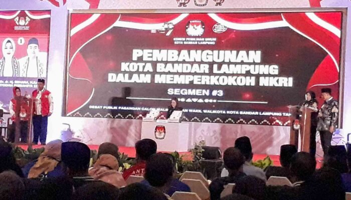 Debat Pamungkas, Eva Vs Reihana Saling Serang soal Pendidikan Gratis