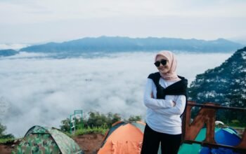 Camping di Temiangan Hill Lambar, Jihan: Cuacanya Dingin, Masyarakatnya Hangat