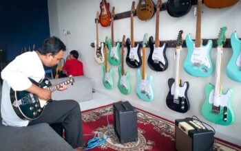 Satch Guitar Store Bandarlampung Jual Gitar Branded Baru hingga Langka juga Melayani Reparasi