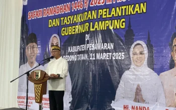 Gubernur Lampung Mirza Salurkan Bantuan ke Warga Pesawaran