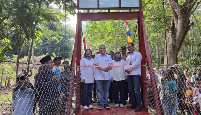 Bangun Jembatan, Pasar Modal Beri Aksi Nyata Bantu Tingkatkan Akses Warga