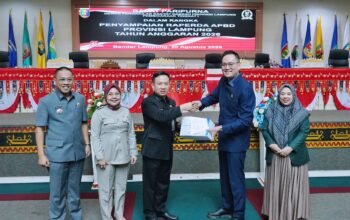 Paripurna DPRD Lampung: Sekdaprov Marindo Sampaikan Raperda APBD 2026