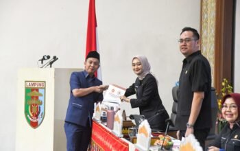 Bahas Raperda Prakarsa, Wagub Jihan Hadir di Rapat Paripurna DPRD Lampung