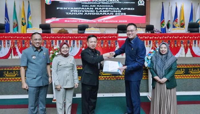 Paripurna DPRD Lampung, Sekda Prov Sampaikan Rancangan APBD 2026 Provinsi Lampung