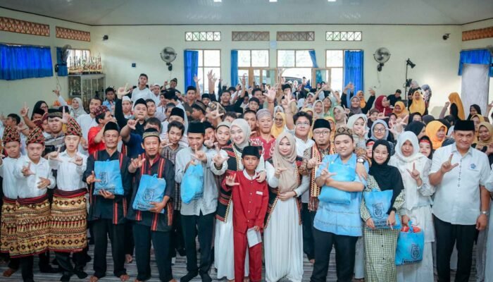 Safari Ramadan, Jihan Nurlela Bagikan 100 Paket Sembako ke Siswa Difabel SLBN PKK Provinsi Lampung