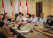 Sekda Marindo Pimpin Rapat Solusi Atasi Banjir bersama Wali Kota Eva Dwiana