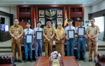 Gubernur Lampung Beri Penghargaan 4 Siswa SMKN 1 Liwa atas Prestasi Keamanan Siber Situs NASA